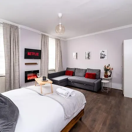 Covent Garden-Oxford Street Central London Studio Apartment